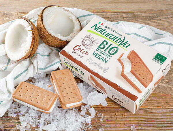 Bio Coconut Sandwich Coconut-based ice cream with biscuits. 100% Plant based, Naturally lactose free, Organic